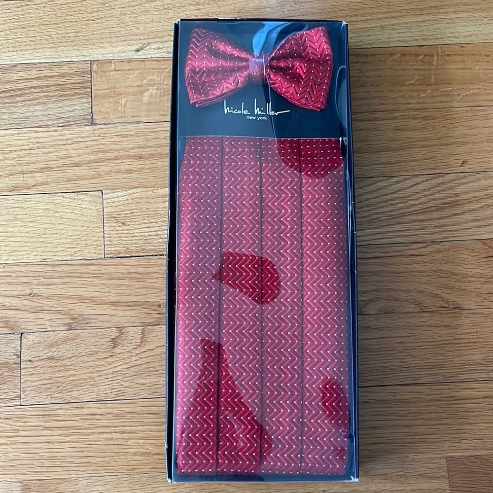 Nicole Miller Silk Bow Tie and Cummerbund